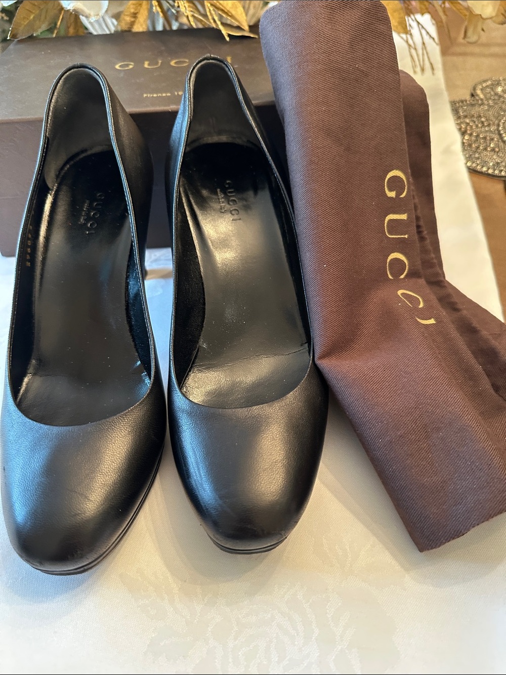 Gucci Black Leather Round-Toe Heels
